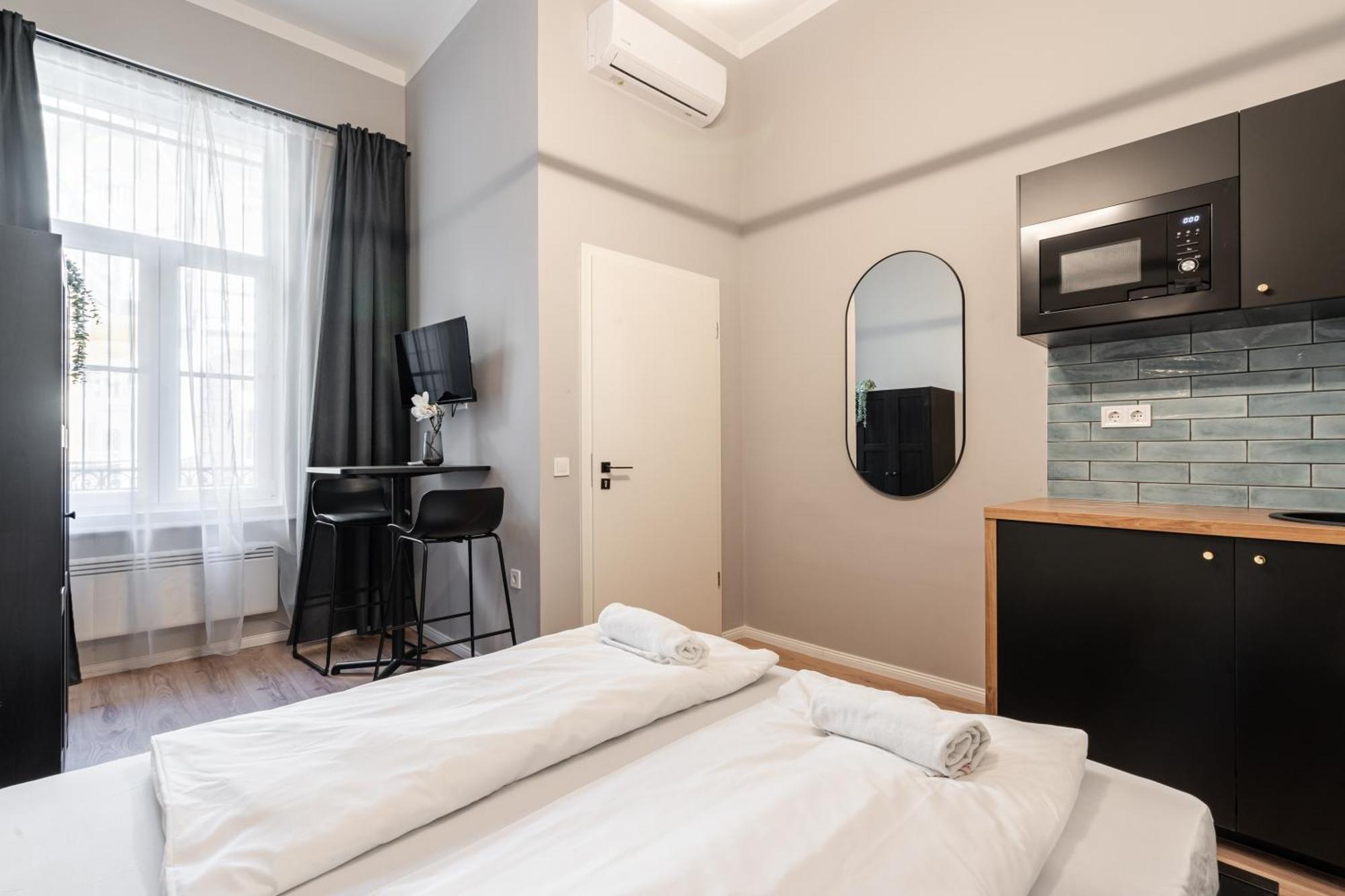 R38 Boutique Apartments, Best Location By Bqa 布达佩斯 外观 照片